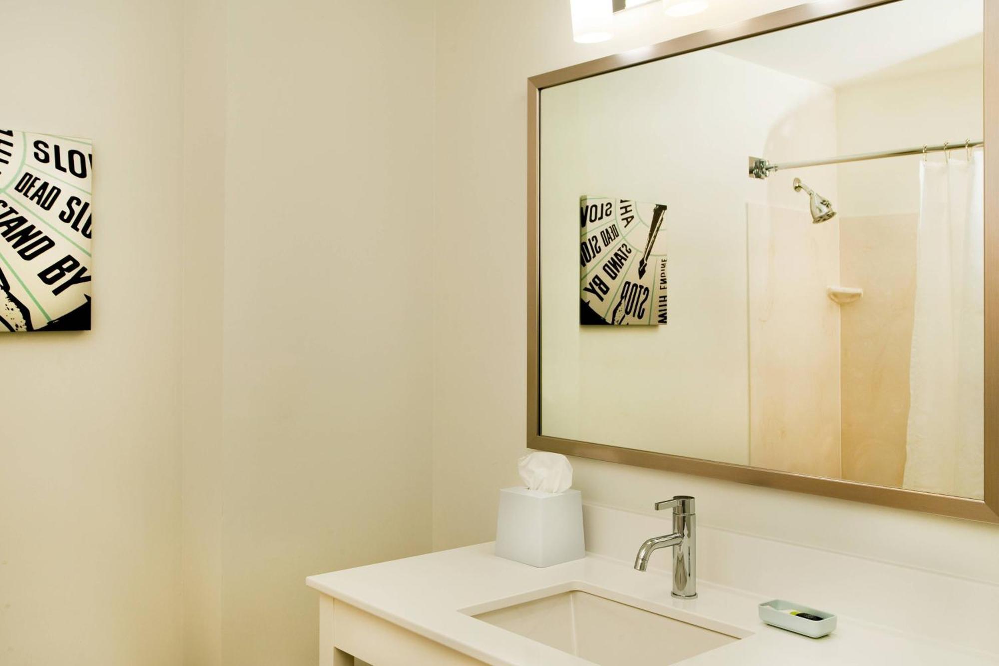 Four Points By Sheraton Louisville Airport Eksteriør bilde