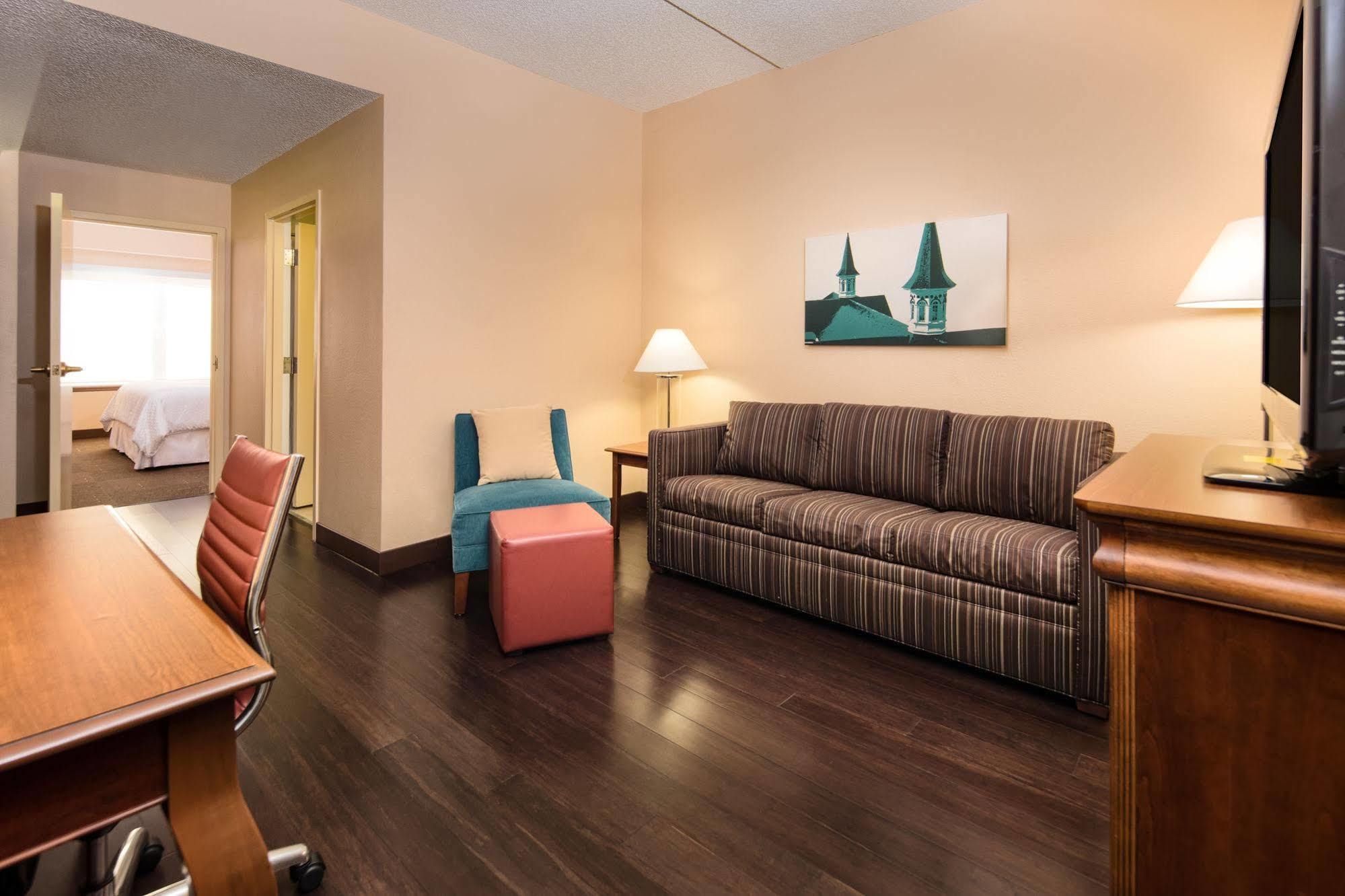 Four Points By Sheraton Louisville Airport Eksteriør bilde