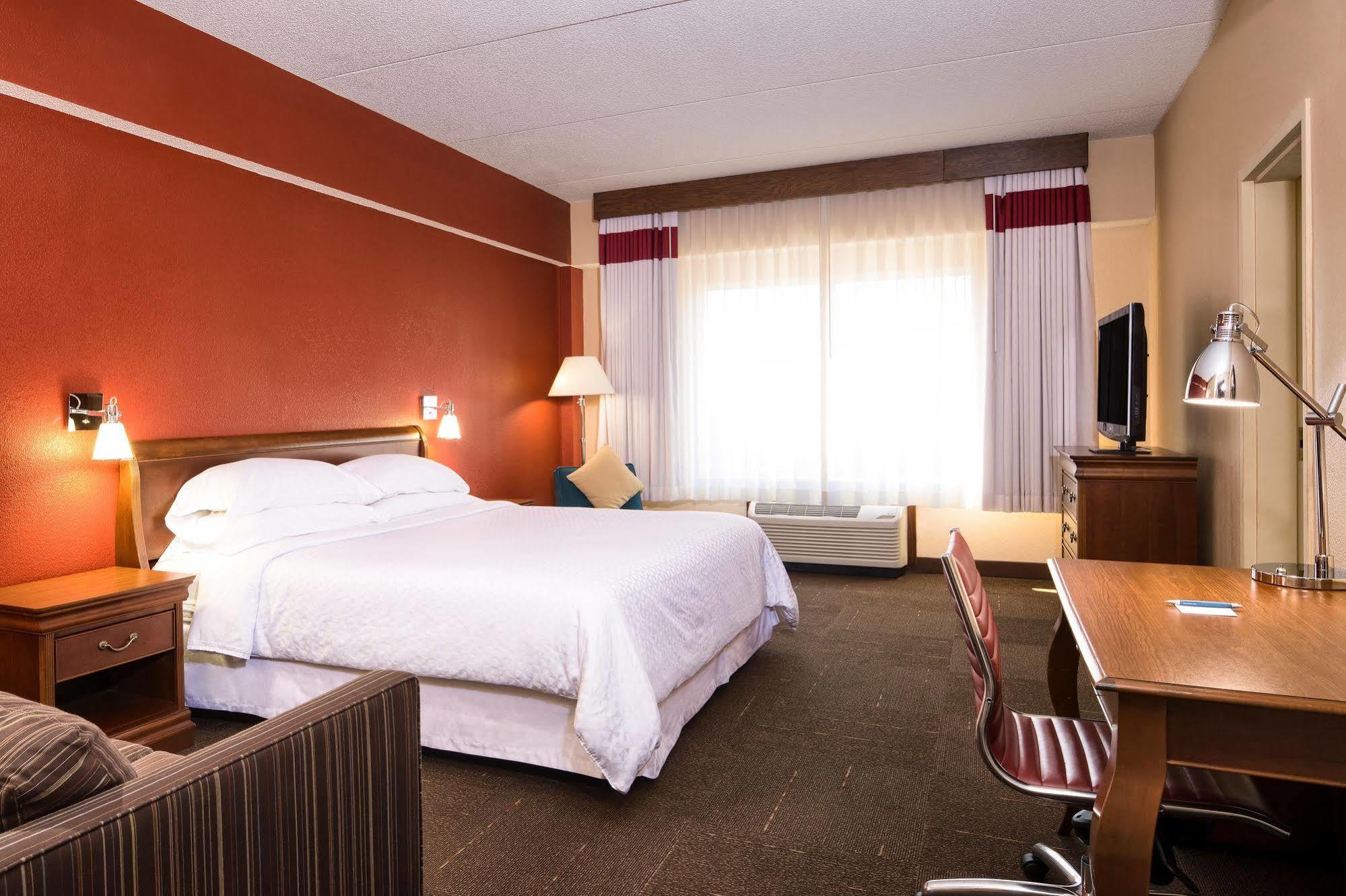 Four Points By Sheraton Louisville Airport Eksteriør bilde
