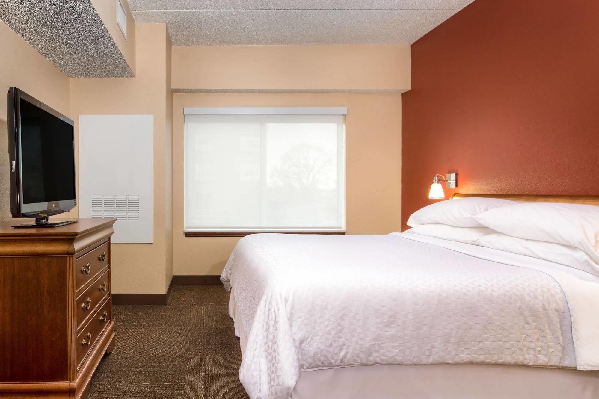 Four Points By Sheraton Louisville Airport Eksteriør bilde