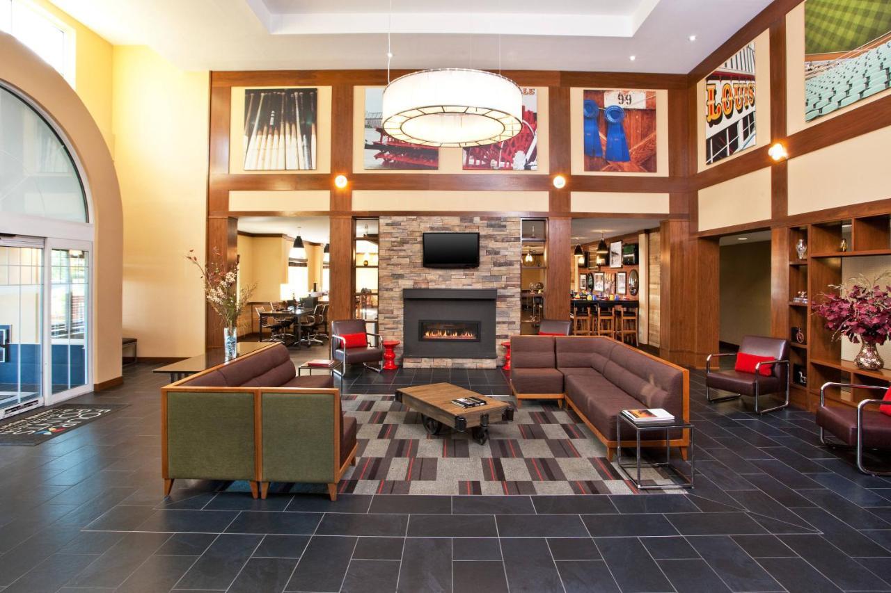 Four Points By Sheraton Louisville Airport Eksteriør bilde